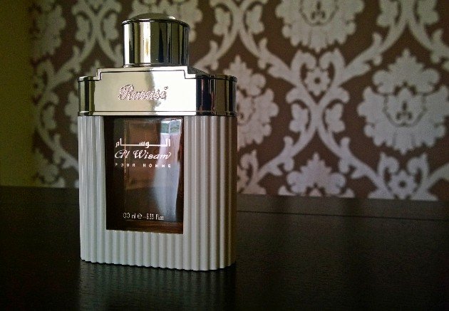 عطر الوسام الأبيض من الرصاصي