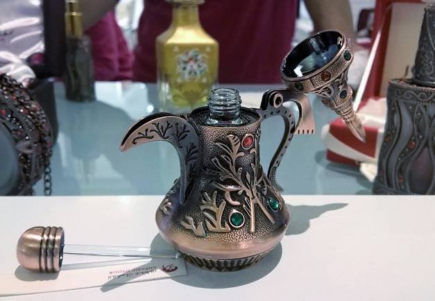 أنفاسك عطور